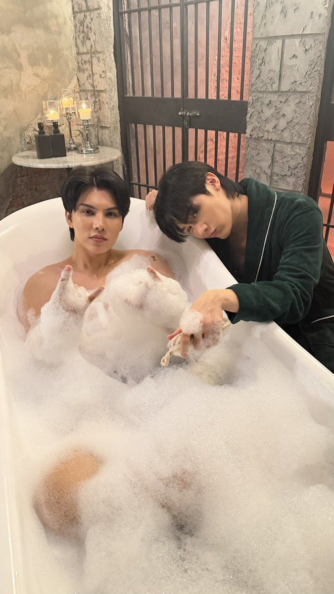 fort_fts's tweet photo. อาบน้ำรอก่อนละกานนน 

YESTERDAY EP1EP2
#YesterdayEP1EP2 https://t.co/KJn3iDOi9r