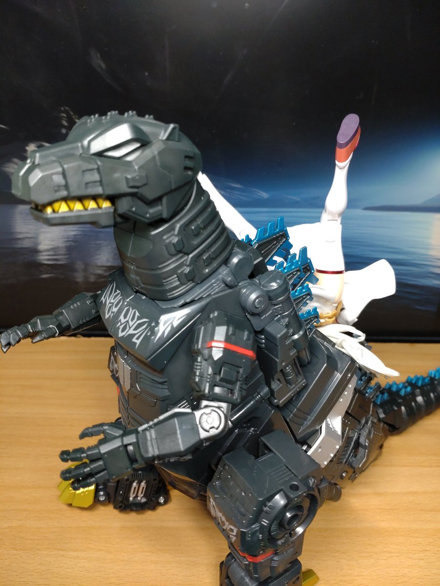 code_kaguya's tweet image. スサノヲちゃんとゴジラ