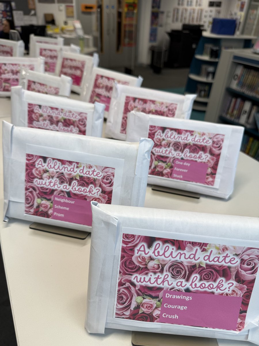 HawiLibrary's tweet photo. They’re back! 
Our popular Blind Date with a Book returns for Valentine’s Day! 3 words, 1 amazing read!
Are you brave enough to try a blind date with a book? 

Borrow the books before they run out! https://t.co/k98o2QP0ln