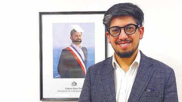 ElPabloUltron's tweet photo. 🔴Reportaje: El sumario "fantasma" del ex Seremi del Trabajo en Los Lagos que duerme hace dos años en el escritorio del Presidente
#Osorno #LosLagos #Sumarios https://t.co/oNFz1sQprM