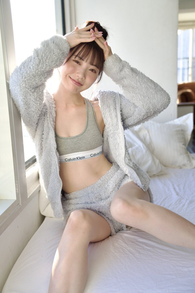 mosaickun's tweet photo. これぞカルバンクライン 
#石川澪 https://t.co/0crdnLpsqy