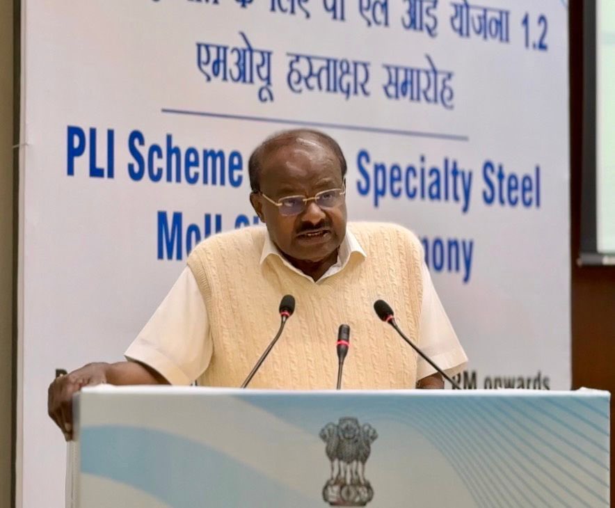 hd_kumaraswamy's tweet photo. Today marks the launch of PLI Scheme 1.2 for Specialty Steel and the signing of MoUs with industry partners, an important milestone in strengthening India’s high-value steel manufacturing ecosystem, in line with the vision of Hon’ble Prime Minister Shri @narendramodi avaru.

Under PLI 1.2, 55 companies have submitted 85 applications, committing investments of ₹11,887 crore and creating 8.7 million tonnes of new specialty steel capacity by FY’31.

These investments will reduce import dependence, enhance global competitiveness, and advance India’s journey towards Aatmanirbhar Bharat and Make in India.

@SteelMinIndia 

#SpecialtySteel #MakeInIndia #AatmanirbharBharat