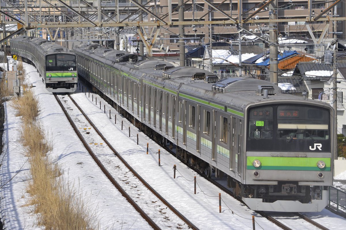 233_8001's tweet photo. 東京首都圏に雪と言えば2014年の大雪は忘れもしません…
1度では足らずおかわりもあって大変でしたね(趣味的には楽しかったですが) https://t.co/J8uXfpEGci