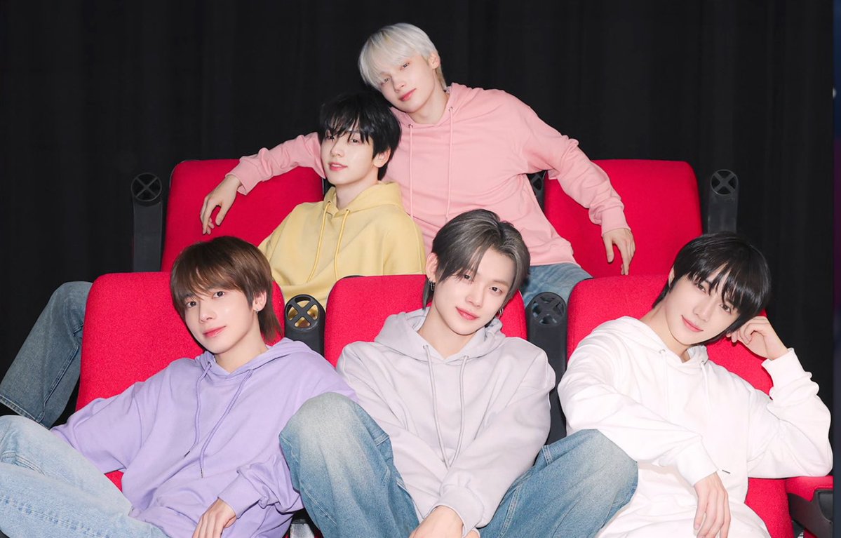 translatingTXT's tweet image. 2019                                           2026