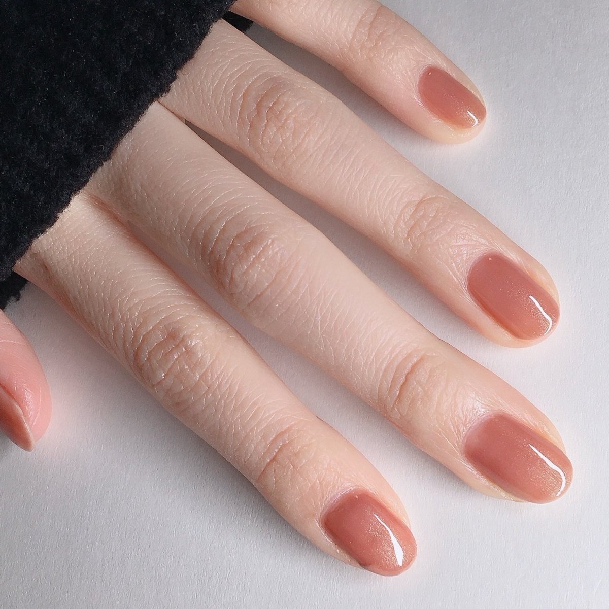 春の空気をほんのり感じるやさしいピンクブラウン🍑🍫