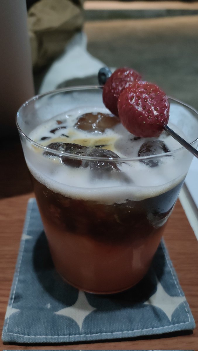 Ada waktu kosong ajak anak anak ngopi di Tokuli biar tahu rasa yg menarik😁