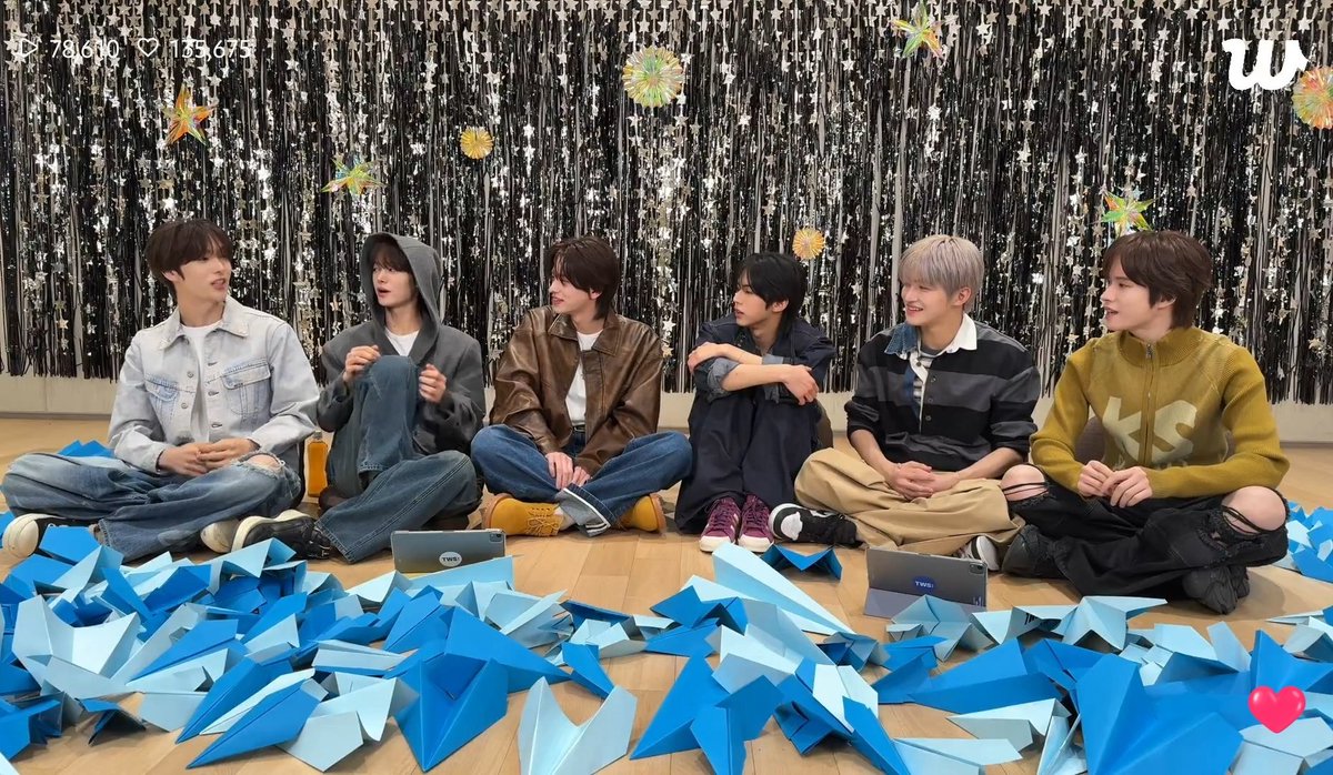 지훈이다ㅠㅠㅠㅠㅠㅠㅠㅠㅠㅠㅠ 보고싶었어ㅠㅠㅠㅠㅠㅠㅠㅠㅠ