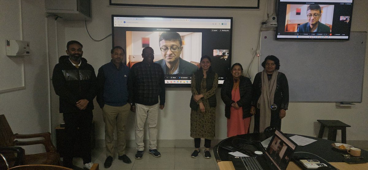 AbulHas60118814's tweet photo. Huge congratulations to Dr. Preeti Rathi on completing her PhD!🎉🎓 #COFs #drugdelivry
All the hard work, persistence, and work on late nights truly paid off. Wishing you a bright and impactful journey ahead! @iit__mandi @bio_iitmandi https://t.co/jOLXNIDYUe