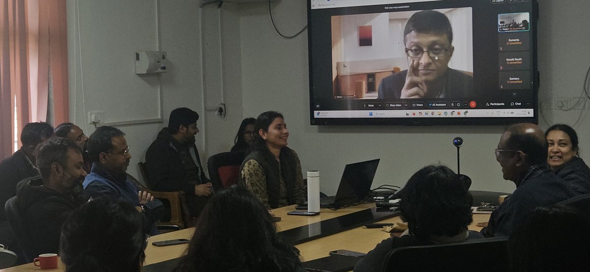 AbulHas60118814's tweet photo. Huge congratulations to Dr. Preeti Rathi on completing her PhD!🎉🎓 #COFs #drugdelivry
All the hard work, persistence, and work on late nights truly paid off. Wishing you a bright and impactful journey ahead! @iit__mandi @bio_iitmandi https://t.co/jOLXNIDYUe