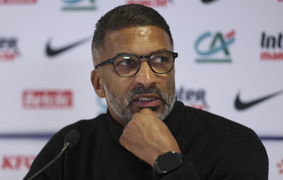 Stade Rennais : Habib Beye licencié de son poste après une série de mauvais résultats et une crise interne dlvr.it/TQrnpQ