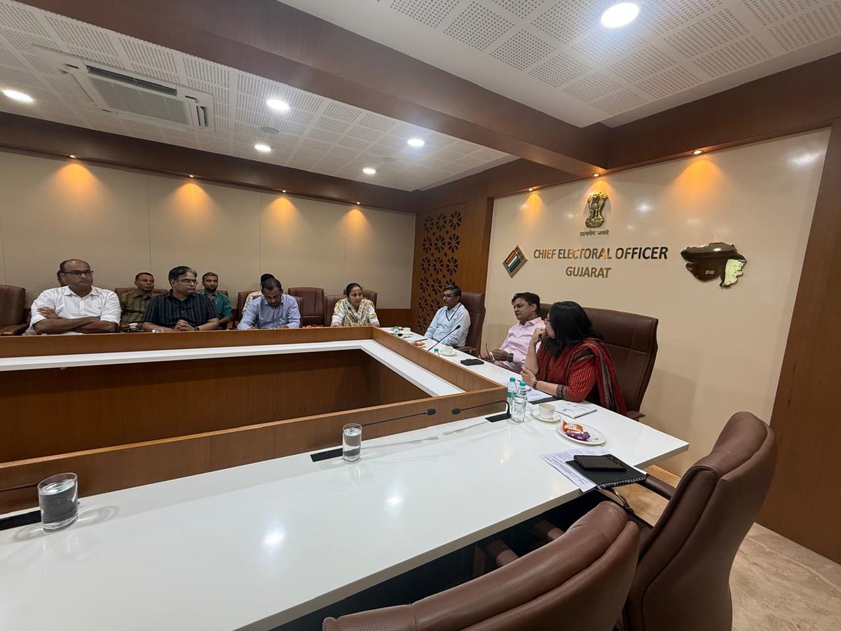 CEOGujarat's tweet photo. Review of DEOs of Gujarat regarding SIR by Special Roll Observer Ms. Aishvarya Singh and CEO Gujarat, Sh. Hareet Shukla https://t.co/0tSTbZShkj