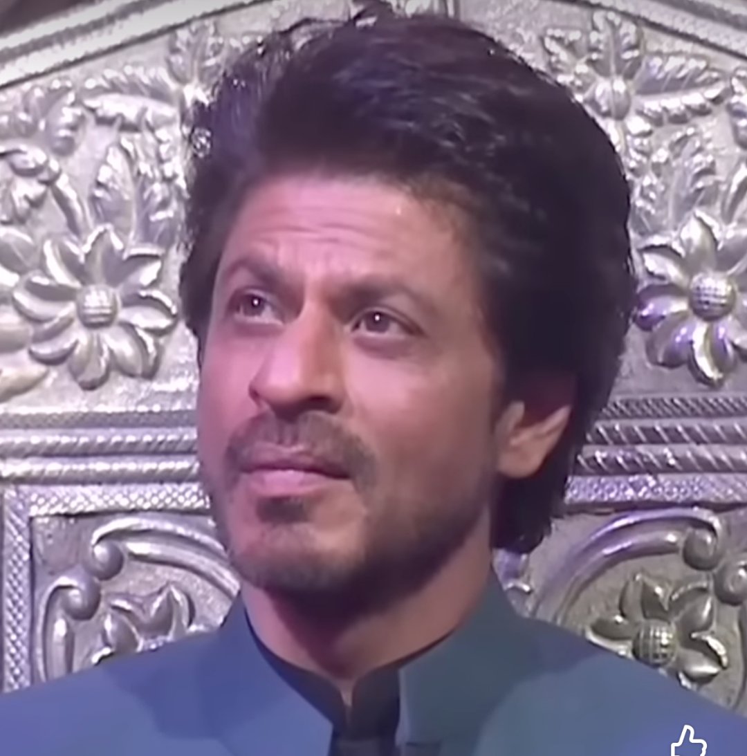 always found it amusing that we haven't EVER seen SRK cry in real life!

it's as if the man promised himself to never let the world witness his tears...