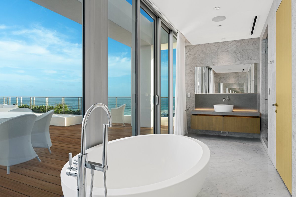 Lifestyle_PG's tweet photo. ABOVE THE OCEAN, BEYOND ORDINARY
A private penthouse where space, craftsmanship, and sea views come together like a floating masterpiece.
#LPG #lifestyleproductiongroup #oceanfrontliving #luxurypenthouse #miamibeach https://t.co/JaY56hDsSQ