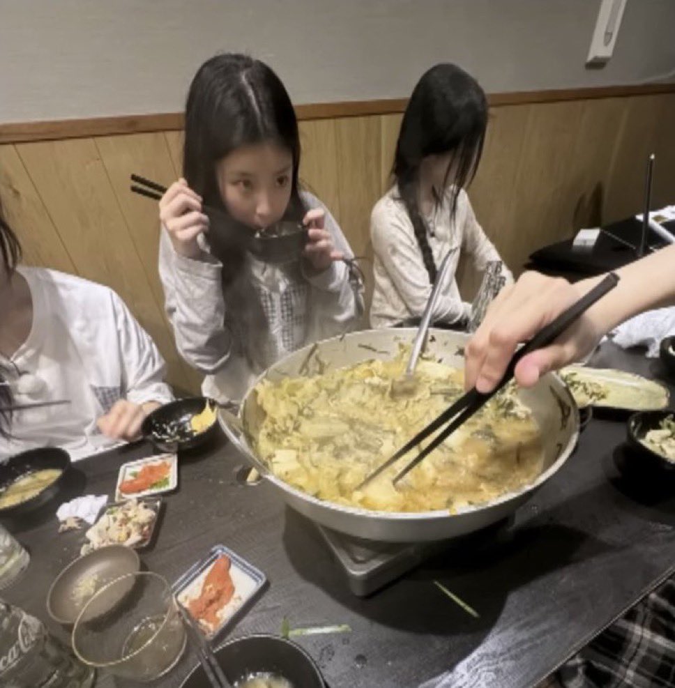 이만큼 열심히 밥먹는 사람이 이상형임