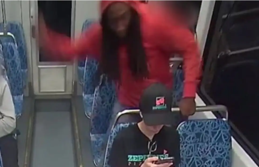 Mientras tanto, en la realidad: