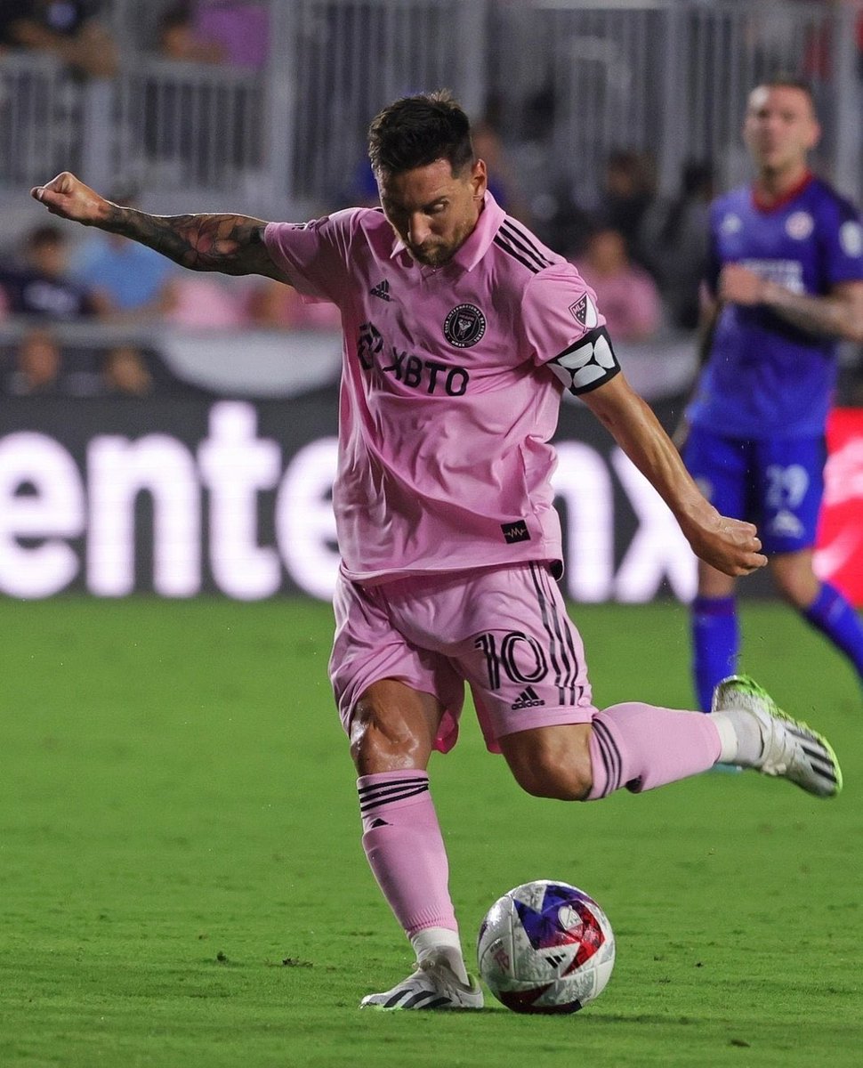 Messi bulges (@messi_bulges) on Twitter photo 