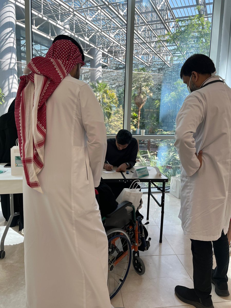 FarisAlsubhi's tweet photo. تشرفت اليوم بالتطوع مع جمعية عوّاد الأمل الصحية @VhopeSa في مستشفى الحرس الوطني ضمن مبادرة إنسانية لكتابة أسماء منسوبي الزوار وأطفال السرطان وذويهم بالخط العربي

شكرًا لكل من أسهم في التنظيم، ولكل من منحنا شرف أن نكتب اسمه… وأسأل الله الشفاء التام لأطفالنا الأبطال 🤍

#نبراس https://t.co/fwExdnVS4q