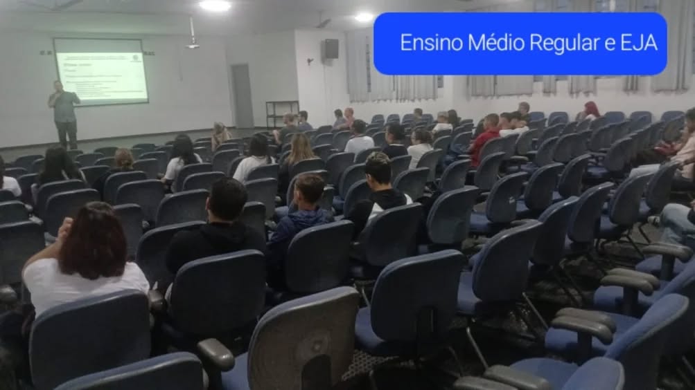 CEIAAOficial's tweet photo. As aulas na rede estadual de ensino começaram nesta quinta-feira, dia 05/02. Seguem alguns registros das Reuniões de Acolhimento e Orientação que ocorreram ao longo deste dia.
#ceiaa
#voltaasaulas
#seeducrj
#vempraescola https://t.co/0BItYFYUoa