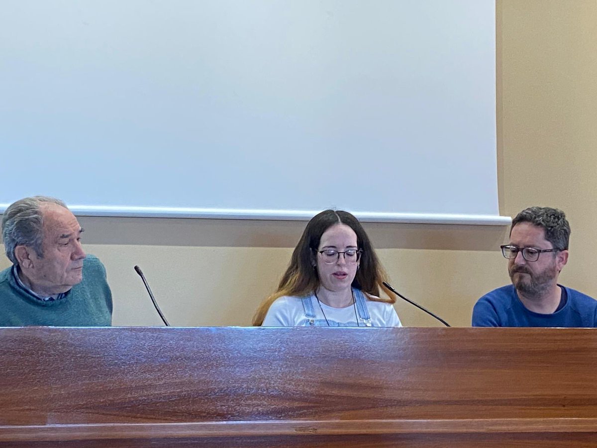 ERC_BaixLlobreg's tweet photo. 🥬 Dissabte vam celebrar una jornada molt profitosa sobre els reptes actuals i de futur del #ParcAgrari! Un espai que des d’ERC #BaixLlobregat creiem que cal potenciar i defensar. ✊

Moltes gràcies a tots els ponents i a tots els assistents per venir! ❤️ https://t.co/lZ2Hg8xjWP