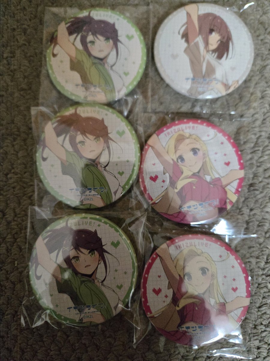 イキヅライブ 交換希望 再々更新 イキヅライブ1st ガチャ 缶バッジ