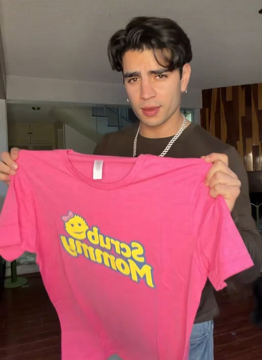 saman_ldkyc's tweet photo. Aaron no deja dé chamber promocionando grandes marcas está semana🥰🫰🔥!#AaronMercury #HONORMagic8 @honor_mexico #simi #scrupdaddy @ScrubDaddyMx https://t.co/qjOAa0wmNs