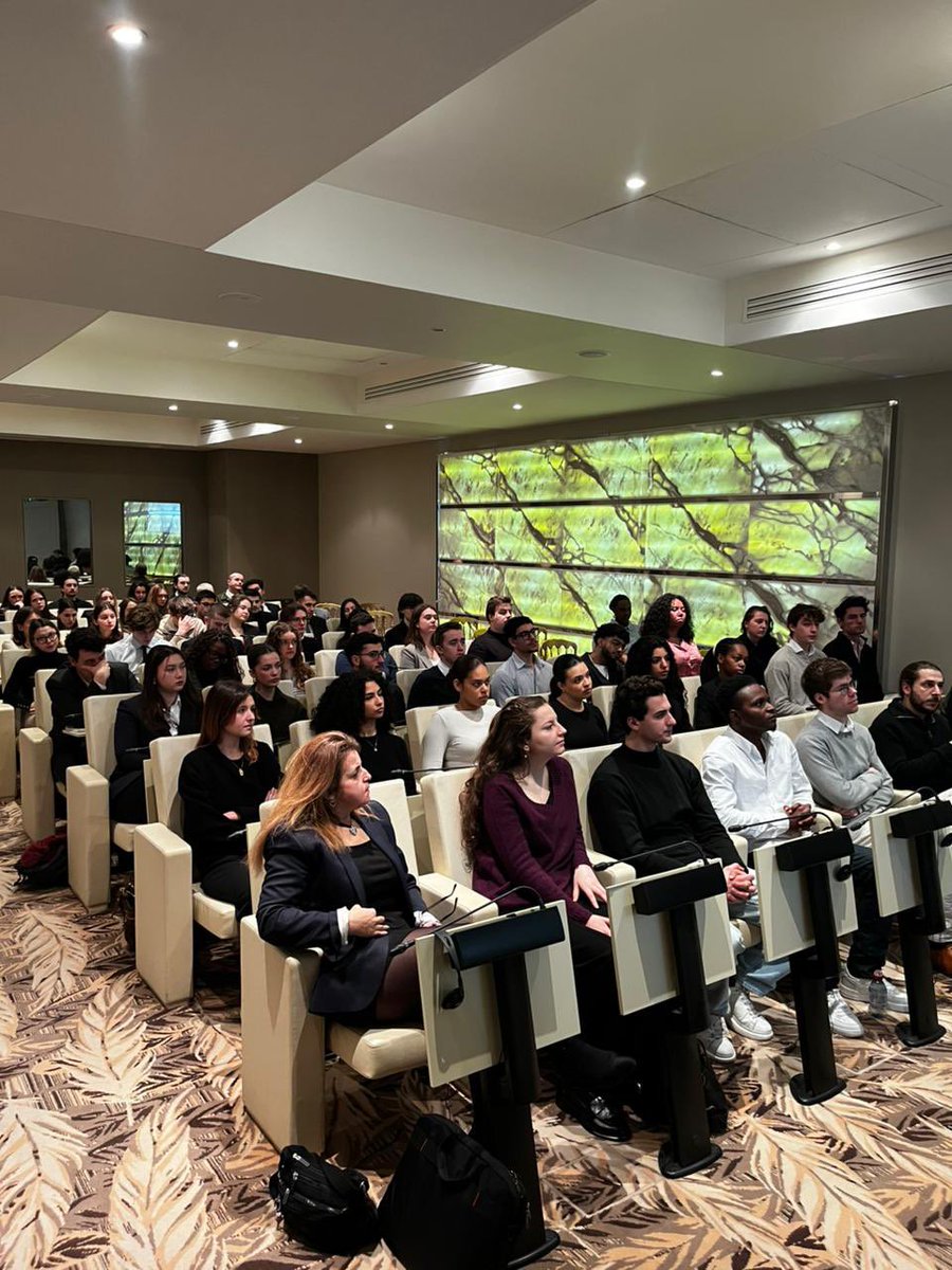 LAbdullayevaMFA's tweet photo. Je remercie les étudiants de l’Institut des relations internationales &sciences politiques pour leur visite. L’intérêt des étudiants pour la region, en particulier pour l’#Azerbaïdjan, était clairement visible à travers leurs nombreuses questions. À la prochaine rencontre #ILERI. https://t.co/oo4Rt8cTln