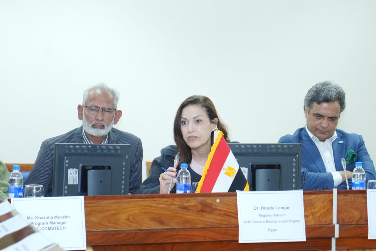 او آئی سی ویکسین مینوفیکچررز گروپ کا چوتھا اجلاس اسلام آباد میں منعقد ہوا۔
اجلاس سے خطاب کرتے ہوئے وفاقی وزیر صحت مصطفٰی کمال نے کہا کہ پاکستان میں پہلی بار جامع ویکسین پالیسی تیار کی گئی ہے۔
انہوں نے واضح کیا کہ اسکن کیئر سے ہیلتھ کیئر کی طرف پہلا اور سب سے مضبوط قدم ویکسین ہے۔