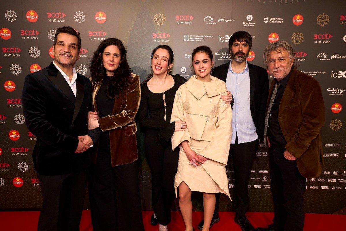 ¡Larga vida al #CineCatalán! ❤️‍🔥

🐢 #LosTortuga nos regala este par de posado en la alfombra de los #PremisGaudí

¡Gracias a la <a href="/academiacinecat/">Acadèmia del Cinema Català – Premis Gaudí</a> por esta maravillosa noche! ✨
