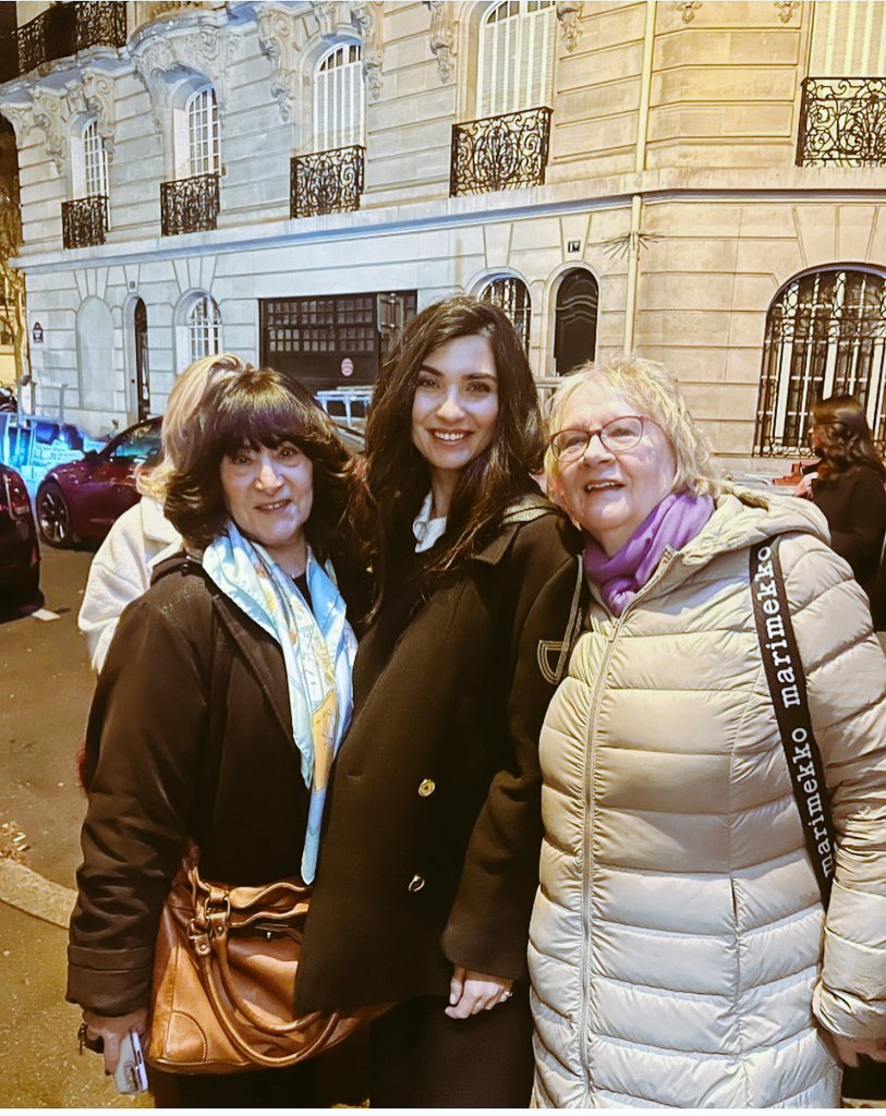 Buenas Buenas
Solo pasaba por aca para contarles que como #EnTu saludo al fandom y muy especialmente a mi queridisima Chichifin <a href="/RiittaTheuma/">Chichifin 🇫🇮🇬🇧🇺🇦</a> una gran compañera que nunca dudo ponerse un evento al hombro cuando hiso falta,persona fiel y de ley si las hay
❤️😘💪amiga!!!!!