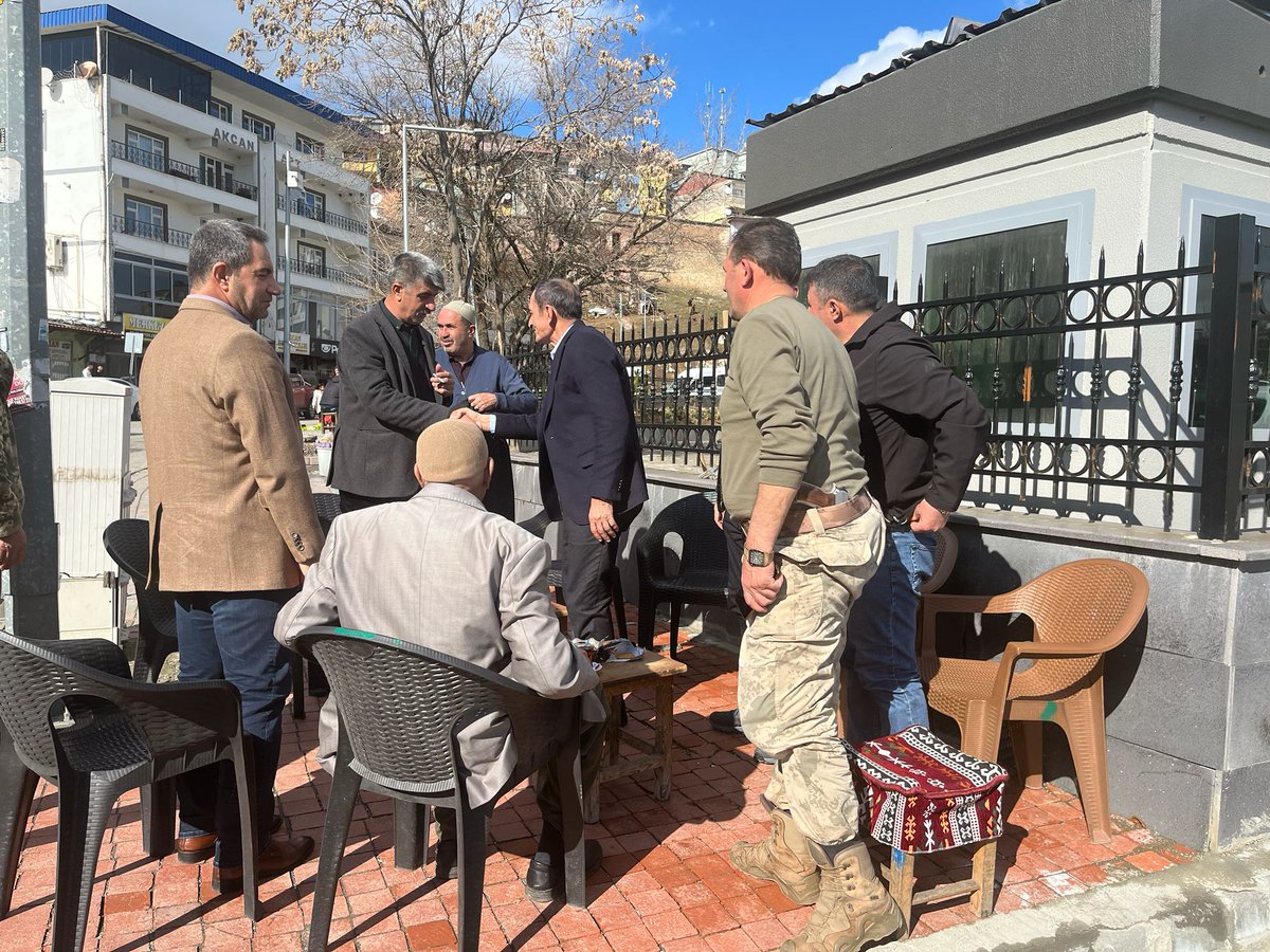 📍 Merkez Yeni Mahallesi 
İlçe Başkanımız sn. Veysel Çelik, Yönetim kurulu üyelerimiz ile birlikte; merkez mahallerimizde Kafeterya, çay ocakları, kahvehane  ziyaretinde bulunarak hemşehrilerimiz hasbihalde bulundu.
