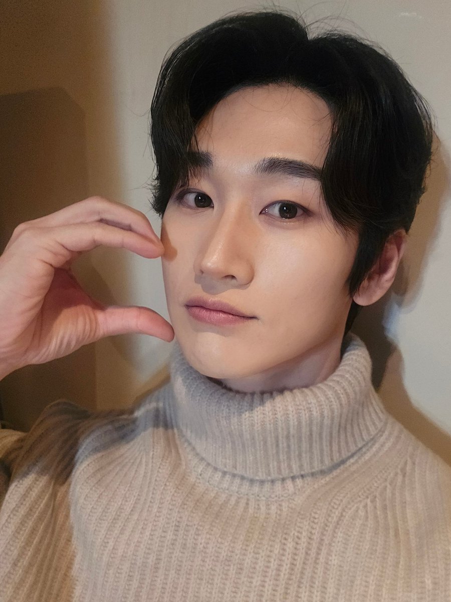 1saem_Official's tweet photo. [ Saem ] 📸 

'Saem' 첫번째 팬싸인회☘️
모든게 처음이라 긴장되었지만,
팬분들과 함께하는 시간이 너무 좋았어요!
소중한 추억이 쌓여갑니다🫶

#팬싸인회 #saem #샘 #소중한시간 #breathemein https://t.co/xjtJnoEHSR