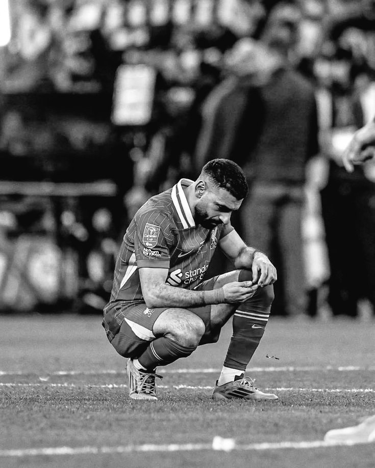 Saladinmosalah's tweet photo. You'll Never Walk Alone ❤️‍🩹 https://t.co/b70gJPAj4r