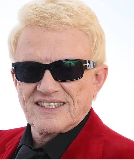 adrificialjohn's tweet image. Endlich ist die wahre Identität von #Satoshi Nakamoto geklärt. 

Wer hätte es gedacht.