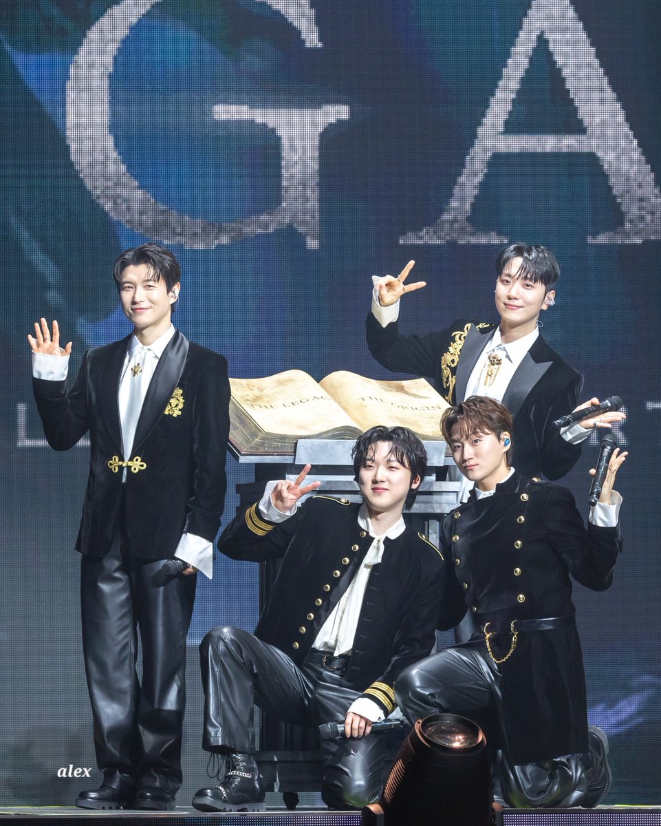 ggongjell_cat's tweet image. 260208 THE LEGACY in Busan

포레가 준 가족사진 
형호가 쏘아올린 작은 공...칭찬해!!! 

#포레스텔라 #Forestella