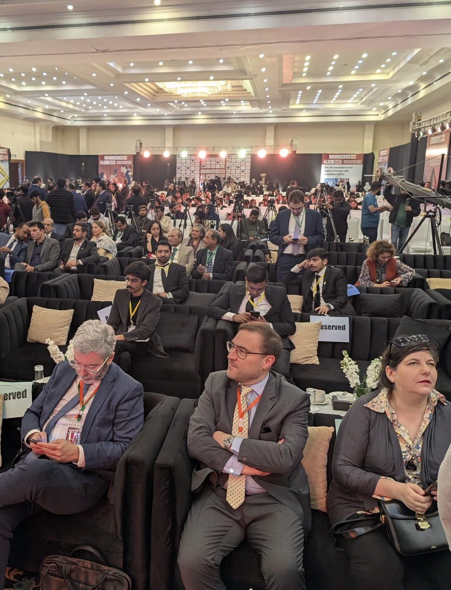 UNinPak's tweet photo. UNRC Mohamed Yahya attending the 6th Asma Jahangir Conference on Human Rights in Lahore. 
@UNHCRPakistan Representative Philippa Candler spoke about  the erosion of fundamental rights across borders.

#AJConf2026 #AJCONF
@Momalindi @PhilippaUNHCR 
@Asma_Jahangir @voicepkdotnet https://t.co/Yrl0ou75ji