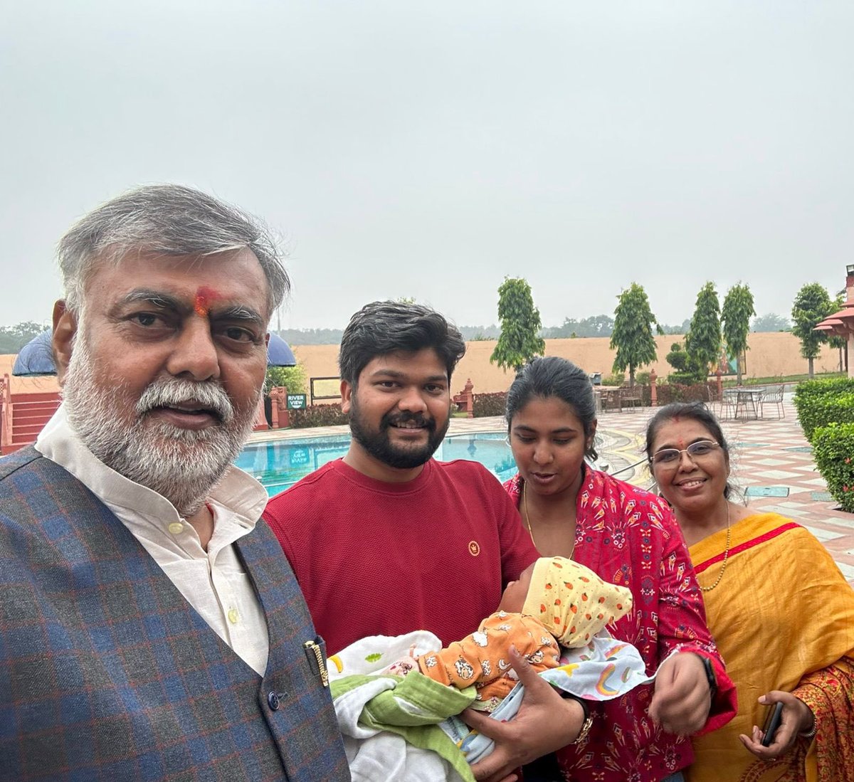 Prahlad Singh Patel ( वृक्ष से जल, जल से जीवन) tweet media