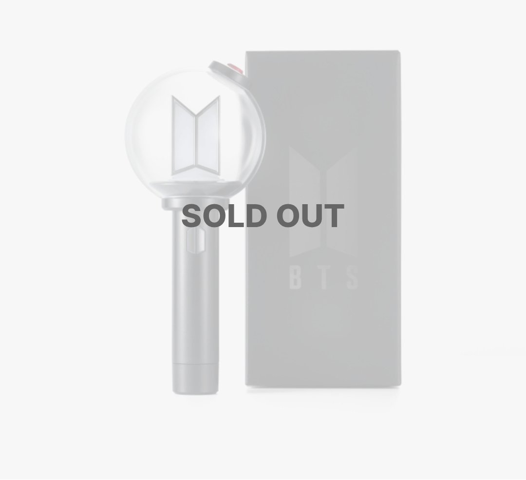 noodlekooo's tweet photo. Like sorry I wasnt waking up at 2am they better be restocking infinitely til  we all have one https://t.co/ykVJpoKXY9