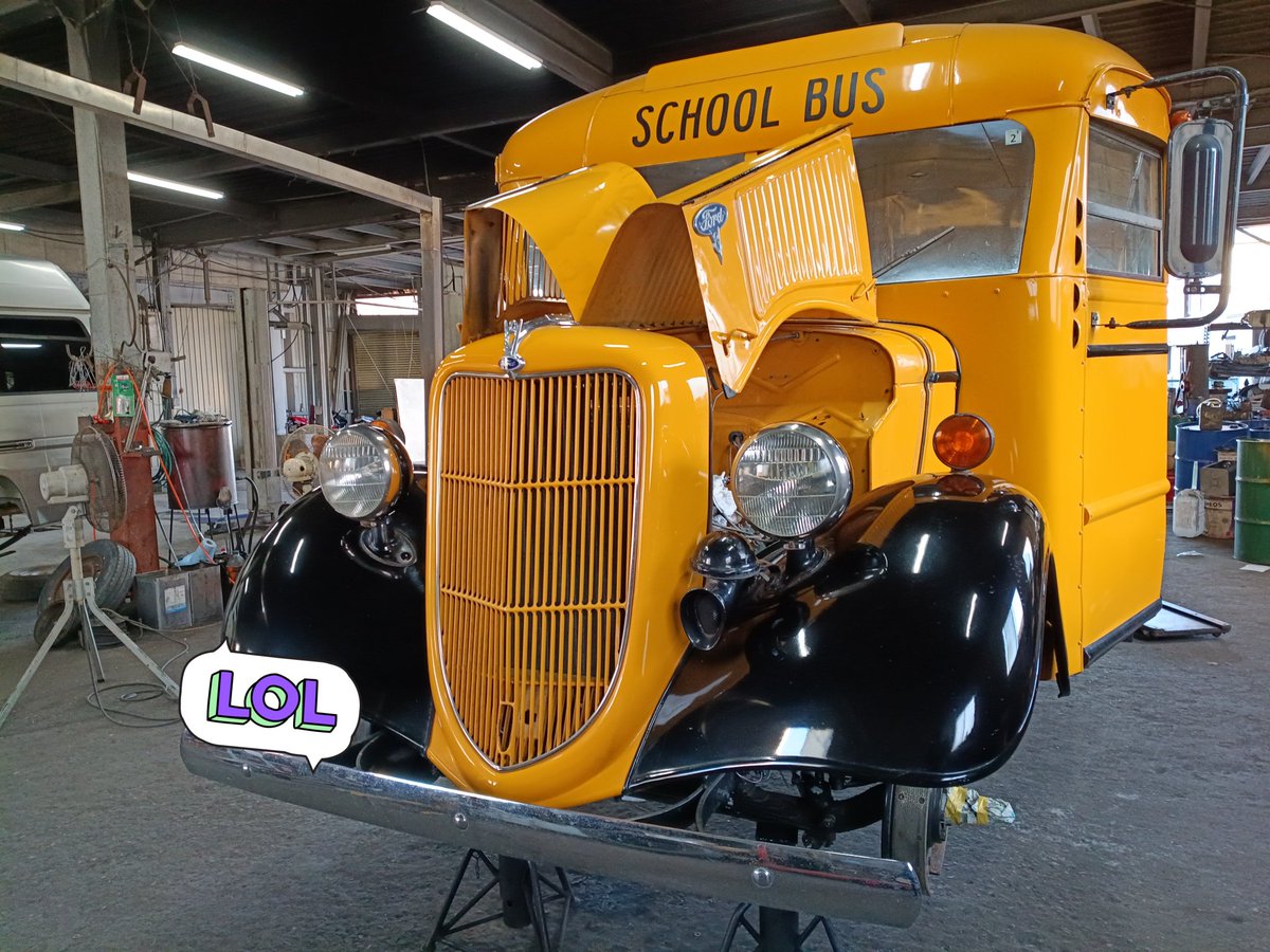 左ハンドル車なのでしょうか？ 日本で「昭和11年」に登録された車では