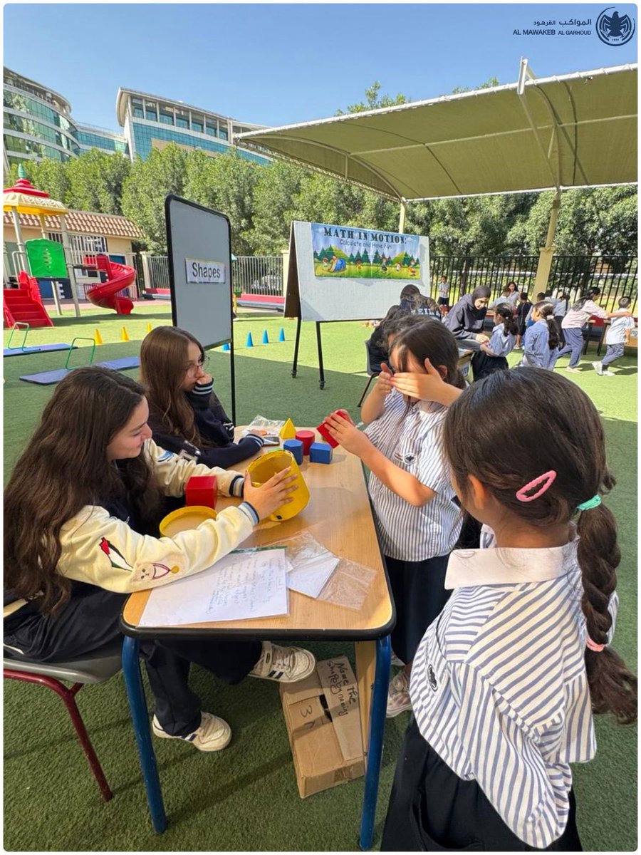 Mawakeb_Garhoud's tweet image. When math becomes a fashion statement! G1-4 sts geared up in math concepts for a day of fun-filled mathematical adventures. 🔢📊🤓 #MathDay #LearningIsFun