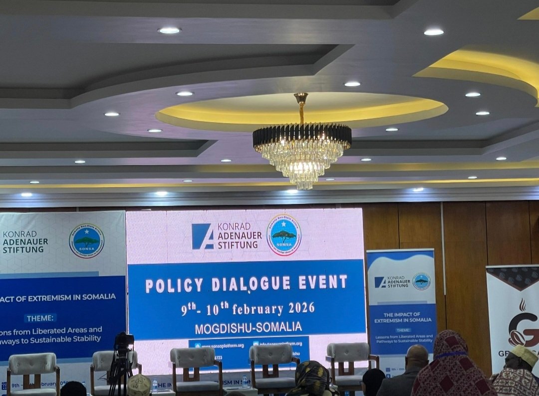 IsmailHass58737's tweet photo. Policy Dialogue Event | Mogadishu, Somalia
The two-day dialogue convened key stakeholders to examine the impact of extremism in Somalia, with a focus on lessons from liberated areas and pathways toward sustainable stability.
#PolicyDialogue #Somalia 
@SONSA_NSA https://t.co/kBlVA3StOu