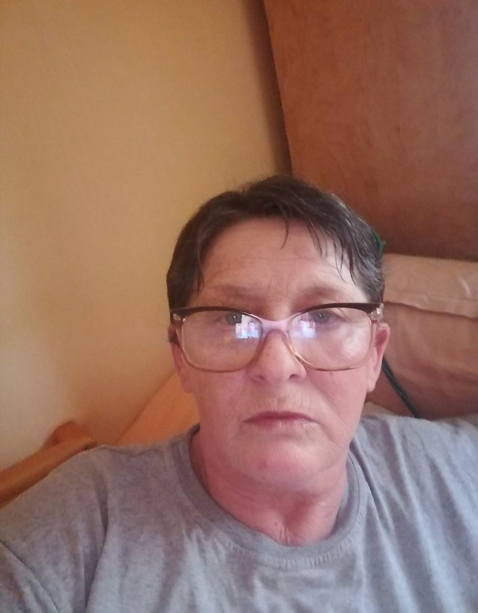 Dobro jutro još jednom drugari moji dobri svi već znate za moju situaciju, a, Multiple Skerloza mi pravi dodatni problem pa Vas molim ako ste u mogućnosti da pustite po 1 poruku za mene da nastavim lecenje 1016 na 3030. Molim Vas 🙏❤️