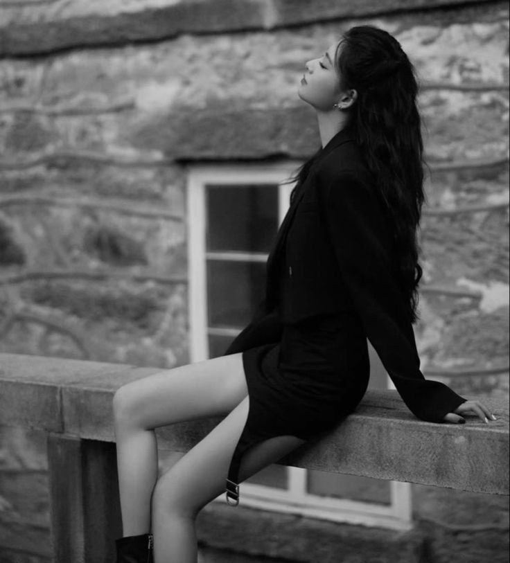 Asterine D'Lunar tweet media