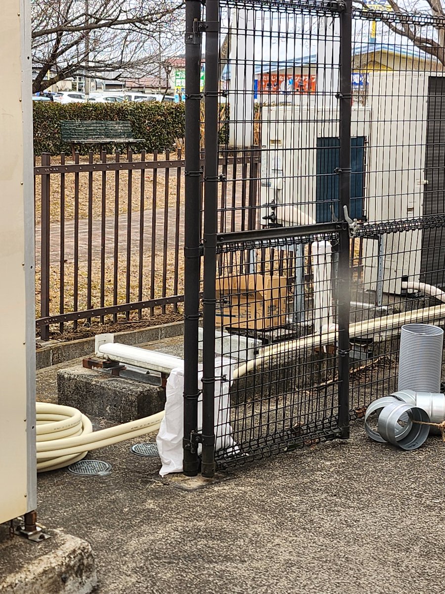 nsystem9's tweet image. -6℃の夜間工事。
頑張ってる人達が居るんです。感謝です。
つかマジで寒かった🤣