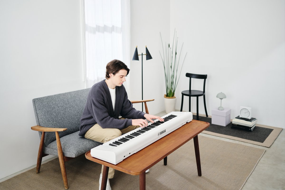 yamaha_piano_jp's tweet photo. もうすぐ卒業式のシーズンが近づいてきますね…🌸
ということで、今日は「卒業」にちなんだ楽譜をご紹介します♪
■ピアノソロ初級 やさしく弾ける 卒業・旅立ちの定番曲
https://t.co/YhFdJBy7cE
■ピアノソロ中級 こころに残る 卒業・旅立ち名曲集
https://t.co/TxbBNpsWK1
#SheetMusicStore https://t.co/KuwEmx7p6m