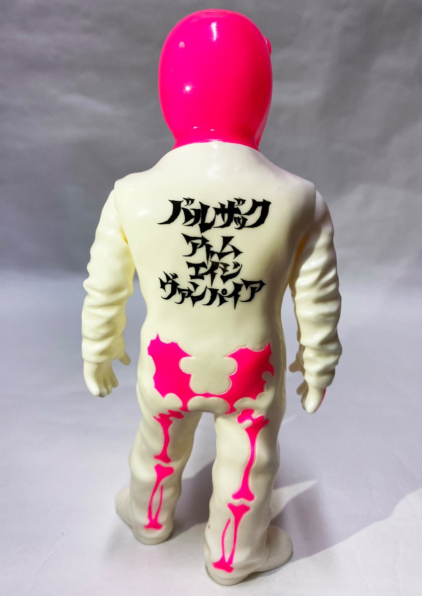 2026年VALENTINE SKULLMAN & SKULLBATは、究極のバイカラーボディ