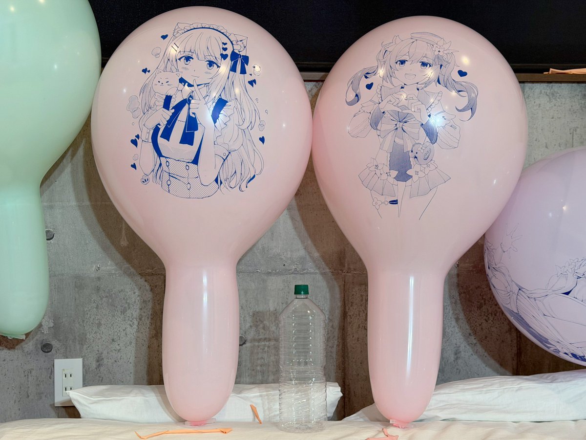 Kalisan 18"🎈ってネック出すの好きな人向きですよね👍無駄にネックだけ伸ばす必要もないし、あれやると変にくびれちゃうから個人的にはイマイチですね🙅2枚目の写真には参考として2Lペットボトル置いてます😉
不満はTuftex 17"ほど伸びないし単価高いところかな…😇 #風船