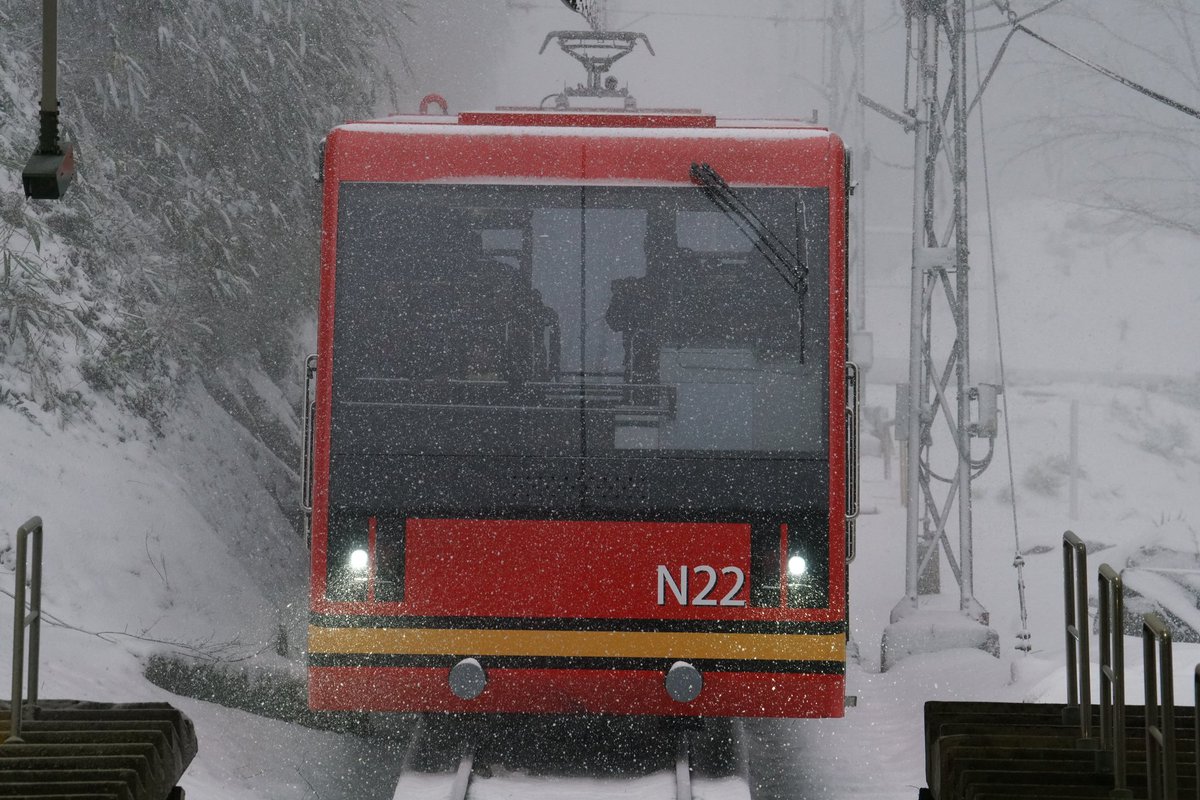 stationmasterb1's tweet photo. 雪の南海高野線　Part１

#南海電鉄
#高野山ケーブルカー
#高野線
#天空
#特急こうや https://t.co/jQjlIrP4ke