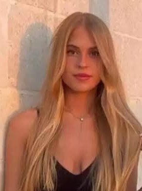 Mik_diCarlo's tweet image. Amici,in questi giorni di Olimpiadi,un pensiero per Karina Pritika,ex ginnasta della nazionale di Israele,assassinata da Hamas&amp;amp;co il 7 ottobre,mentre pregava di essere risparmiata.Nessun fischio idiota e vigliacco potrà mai cancellare la verità.
💔🙏🏻🌹🇮🇱
#Olimpiadilnvernali2026