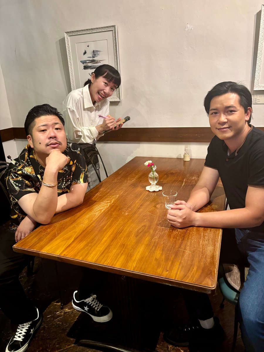 🌾BSTBS  #ドラマゲームチェンジ 🌾

クオンと一緒にいたのは彼女のお兄さん
その正体はめっちゃイカつい陶芸家🍶
クオンの疑いが晴れてなによりです😊

1話～3話・最新話はTVerで配信中💡
🔗tver.jp/series/sr601sa…

第6話は2月12日(木)よる11:00放送🎮✨

#レ・チュ・デック #谷村健人 #よしこさん