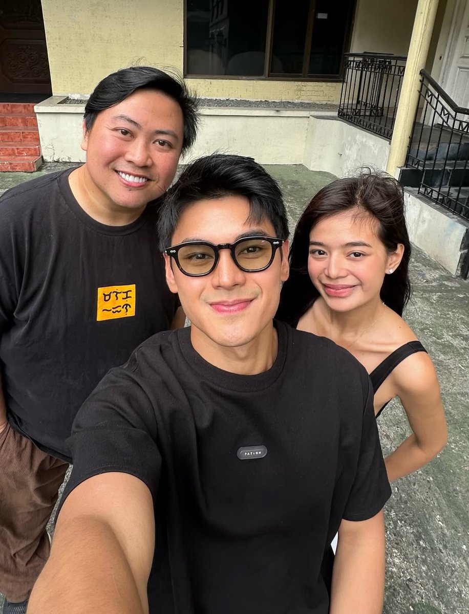kowalerts's tweet photo. Wait… DustBia x Direk JP Laxamana 👀💛

LOOK: Direk JP Laxamana Drops a Photo with PBB Collab Duo Dustin Yu and Bianca De Vera — A New Project Together? https://t.co/gd1WOgaDz2
